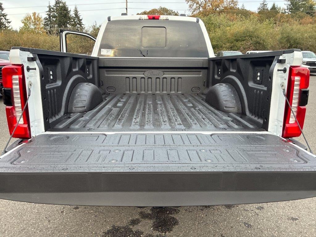 2027 Ford Super Duty F-350 Lariat