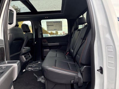 2027 Ford Super Duty F-350 Lariat