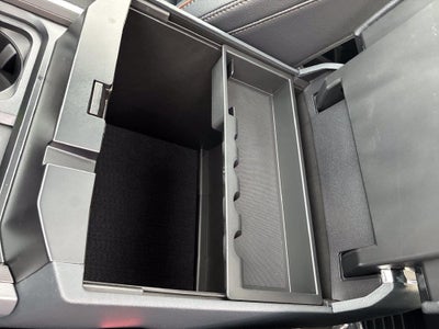 2027 Ford Super Duty F-350 Lariat