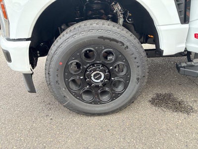 2027 Ford Super Duty F-350 Lariat