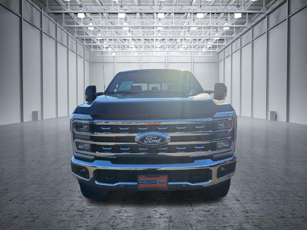 2027 Ford Super Duty F-350 SRW LARIAT