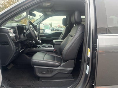 2027 Ford Super Duty F-350 Lariat