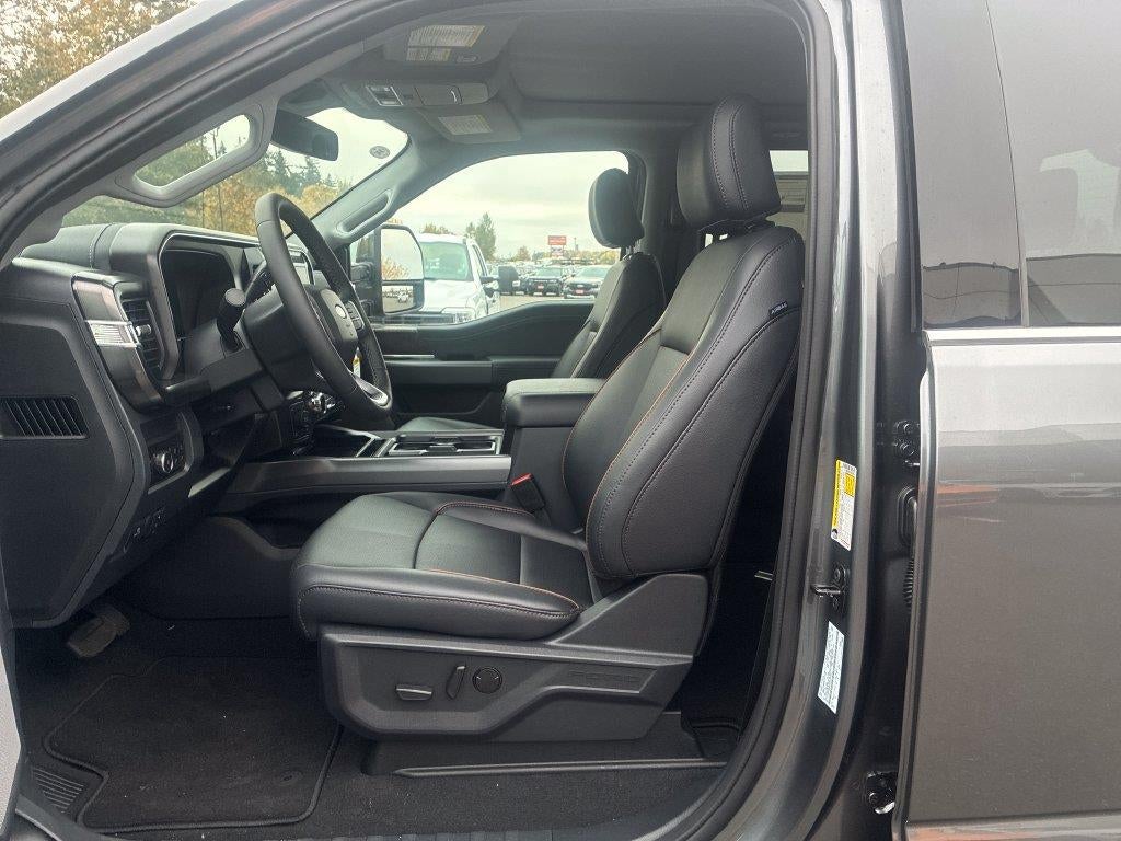2027 Ford Super Duty F-350 Lariat