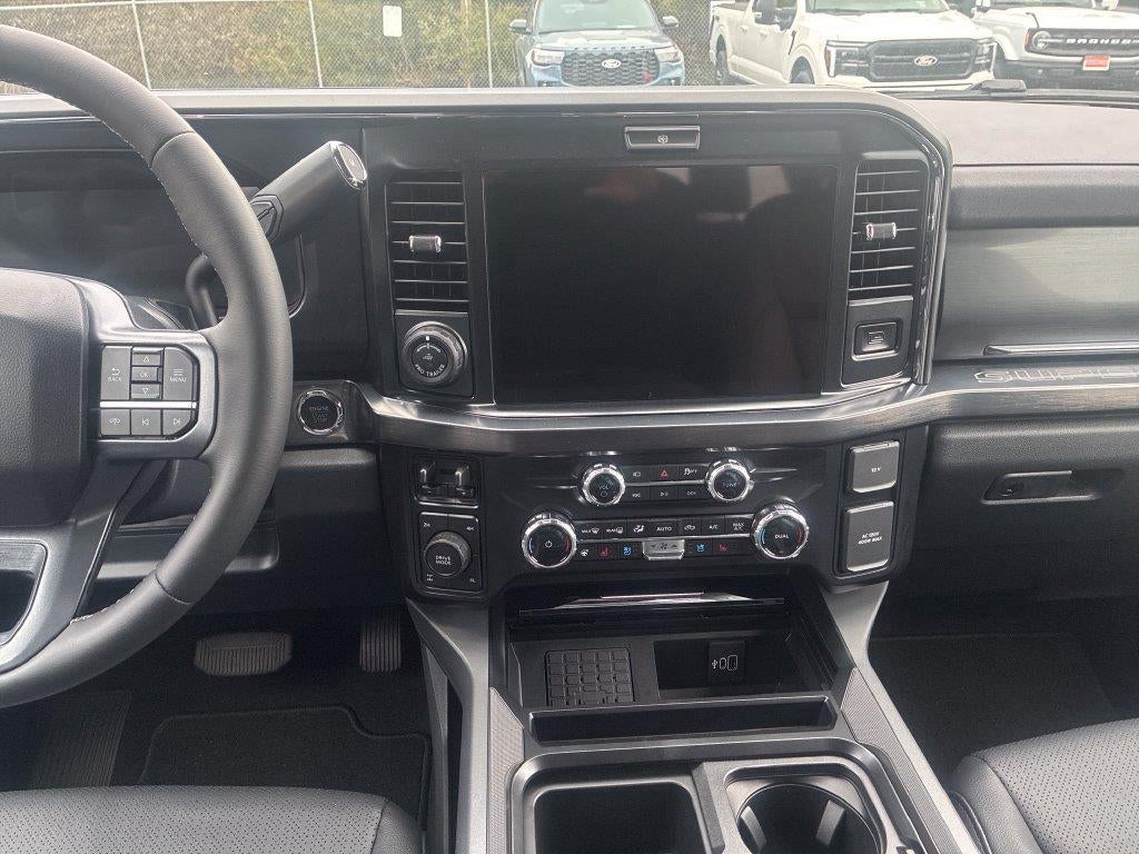2027 Ford Super Duty F-350 Lariat