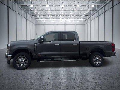 2027 Ford Super Duty F-350 Lariat