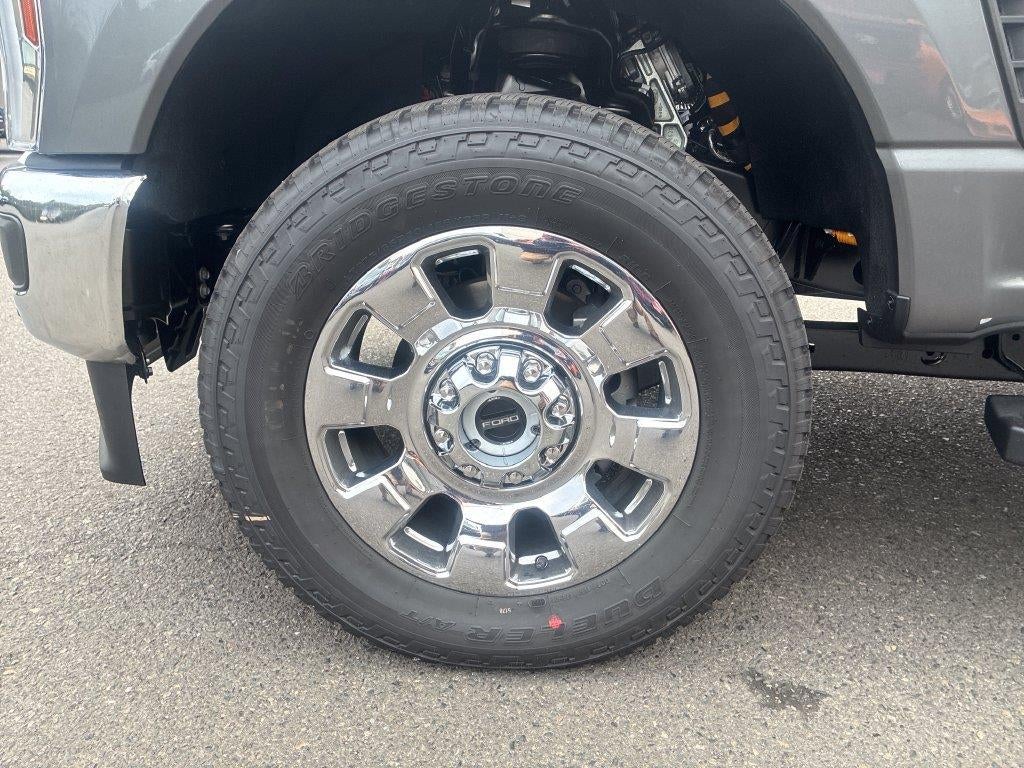 2027 Ford Super Duty F-350 Lariat