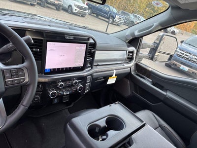 2027 Ford Super Duty F-350 Lariat