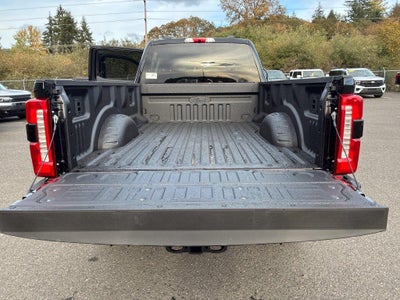 2027 Ford Super Duty F-350 Lariat