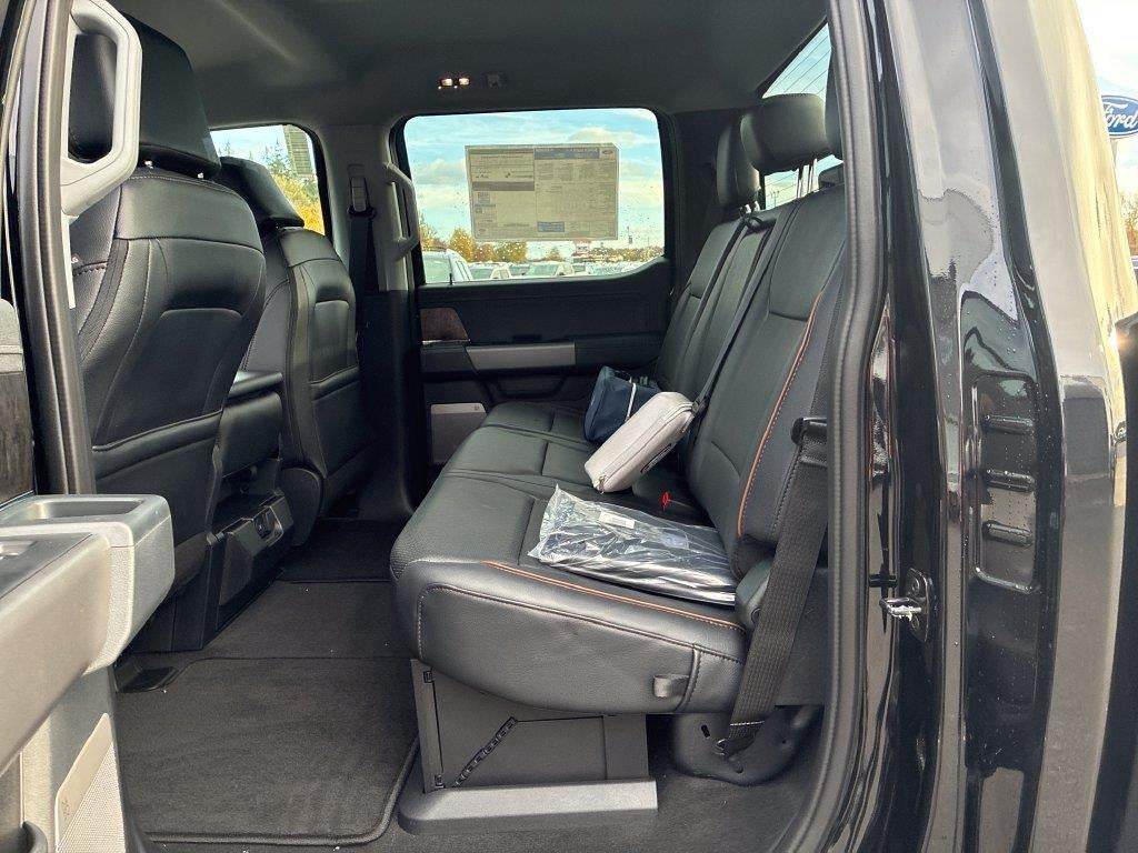 2027 Ford Super Duty F-350 Lariat