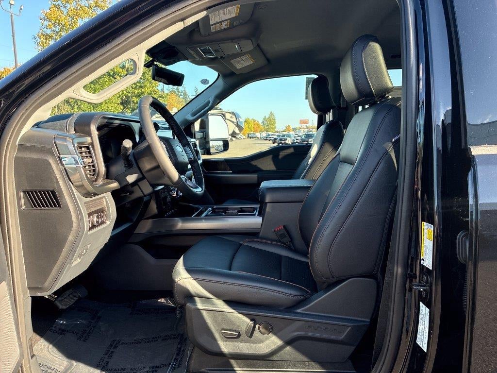 2027 Ford Super Duty F-350 Lariat