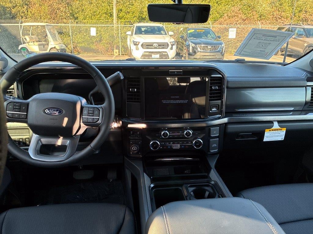 2027 Ford Super Duty F-350 Lariat