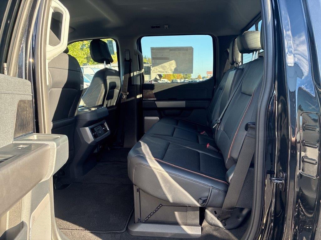 2027 Ford Super Duty F-350 Lariat