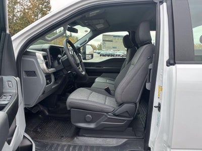 2027 Ford Super Duty F-350 SRW XL