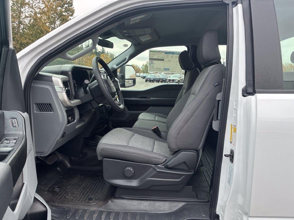 2027 Ford Super Duty F-350 SRW XL