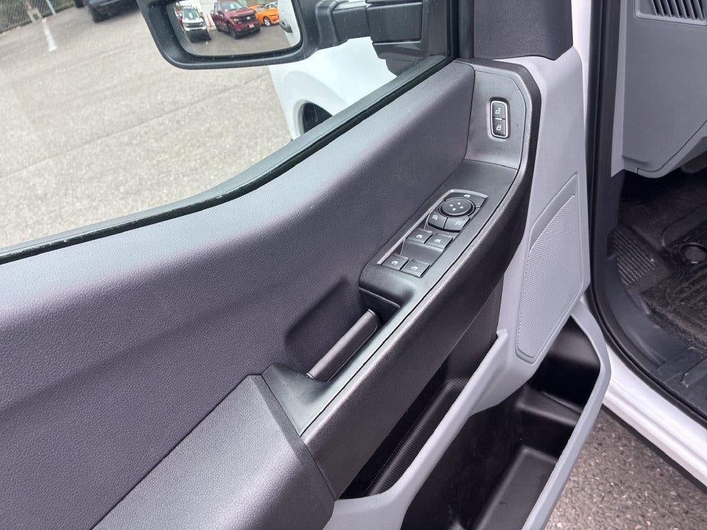 2027 Ford Super Duty F-350 SRW XL