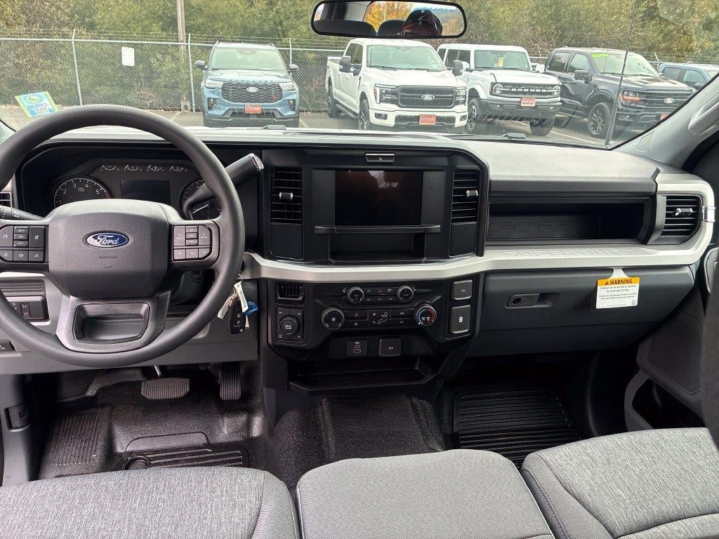 2027 Ford Super Duty F-350 SRW XL