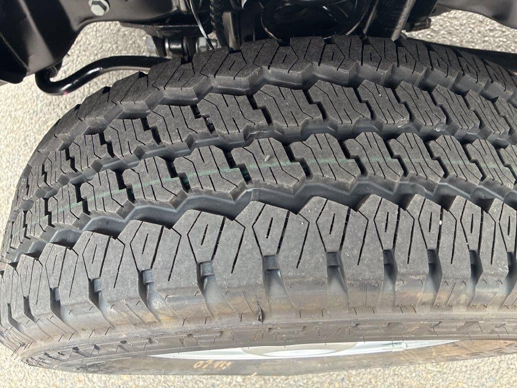 2027 Ford Super Duty F-350 SRW XL
