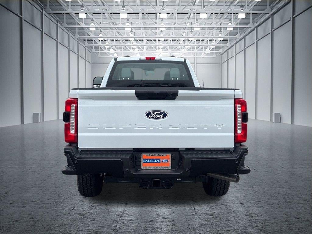 2027 Ford Super Duty F-350 SRW XL