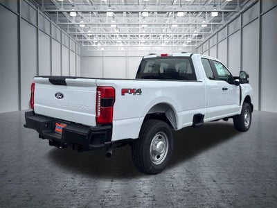 2027 Ford Super Duty F-350 SRW XL