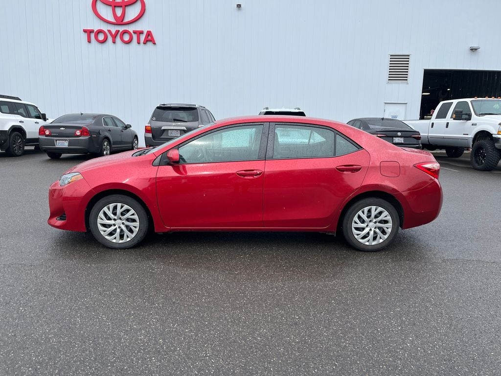 Used 2019 Toyota Corolla LE with VIN 2T1BURHEXKC135772 for sale in Chehalis, WA