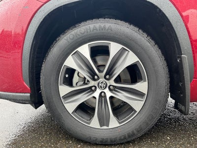 2022 Toyota Highlander Hybrid XLE