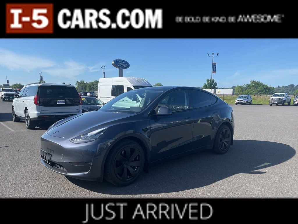 2022 Tesla Model Y Long Range Dual Motor All-Wheel Drive's photo